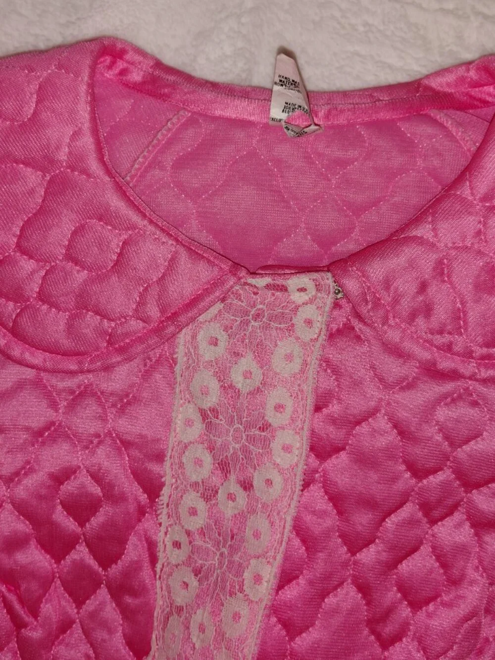 Vintage 70's Komar Pink Quilted Robe union made size 14-16 (item A17)